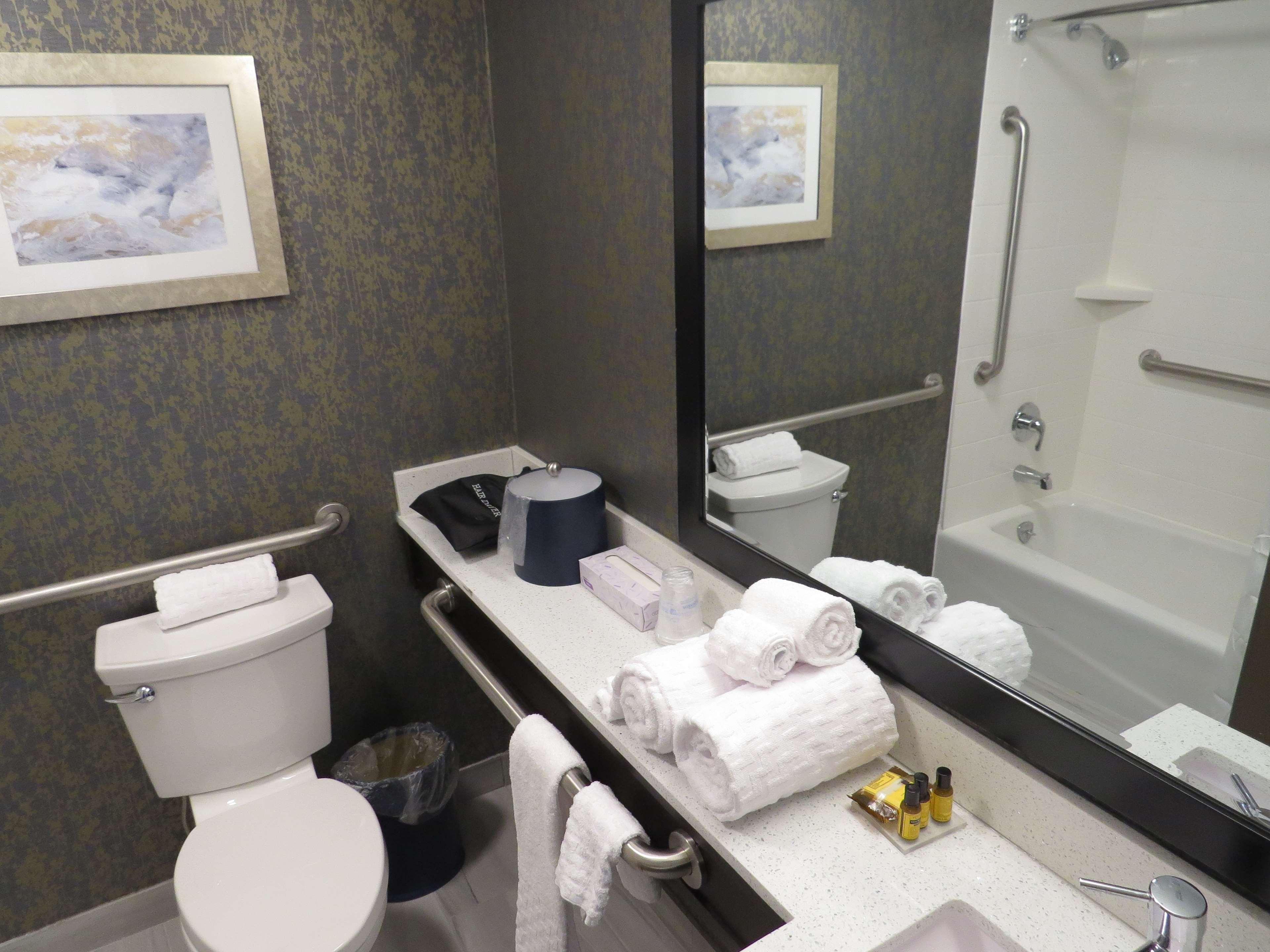 Best Western Plus Landmark Inn Лакония Екстериор снимка