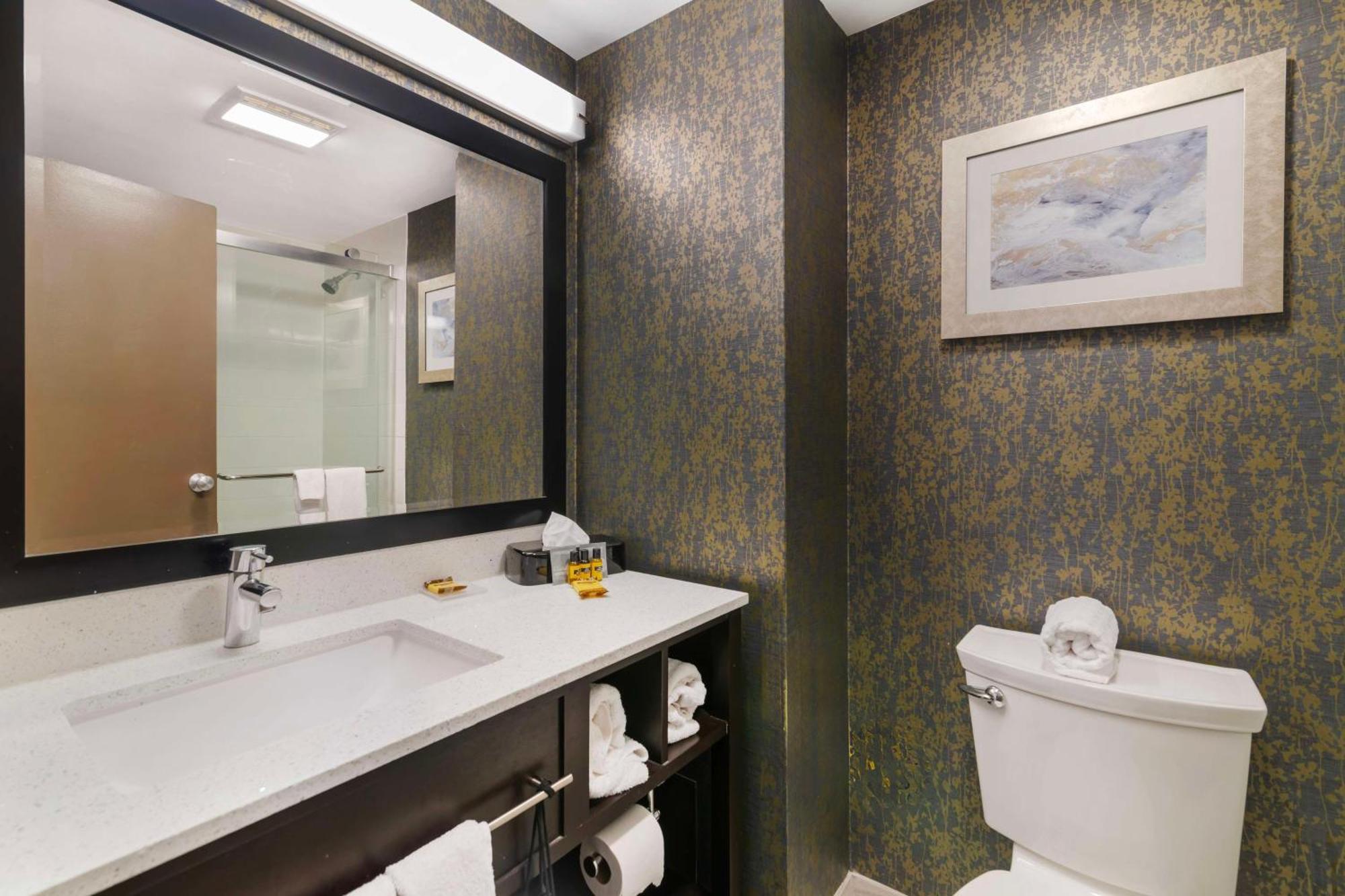 Best Western Plus Landmark Inn Лакония Екстериор снимка