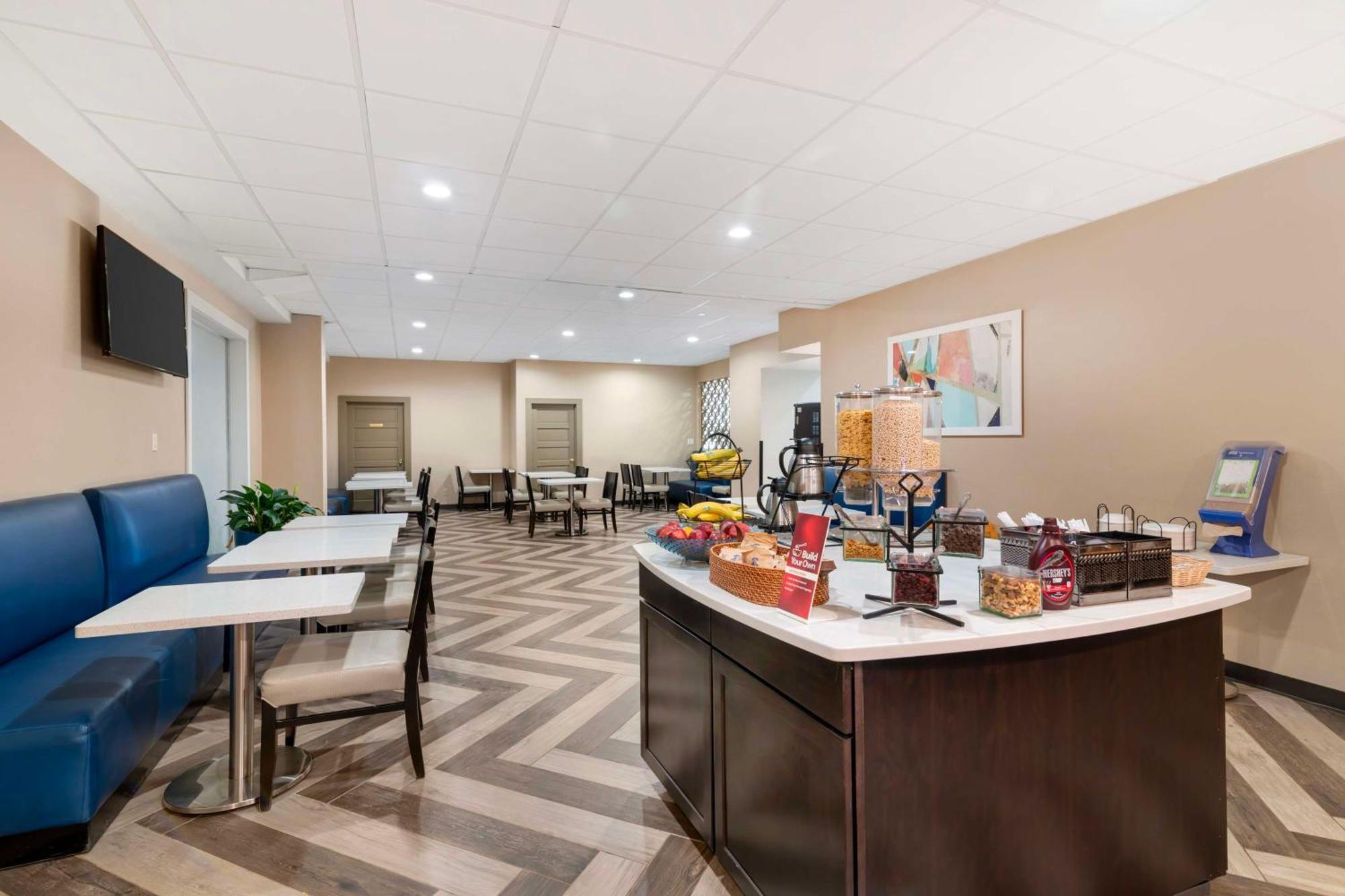 Best Western Plus Landmark Inn Лакония Екстериор снимка